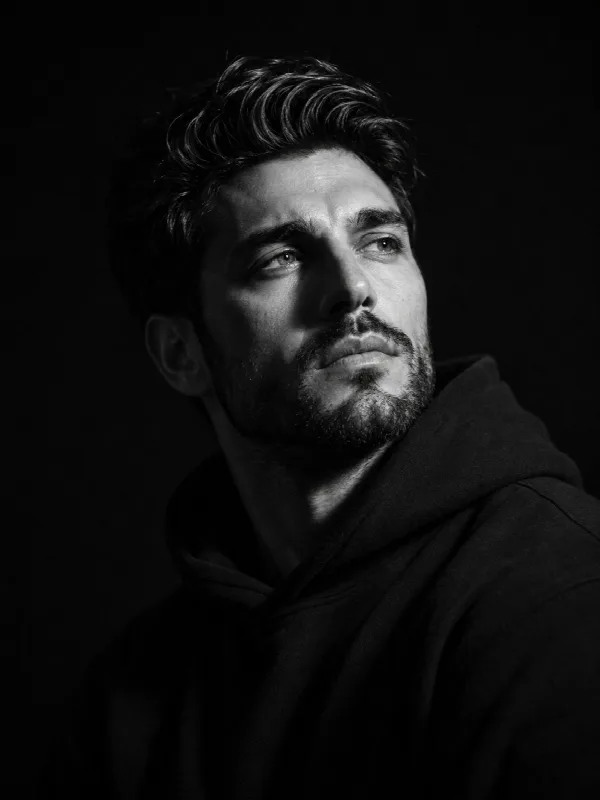 Hoodie in Black and White