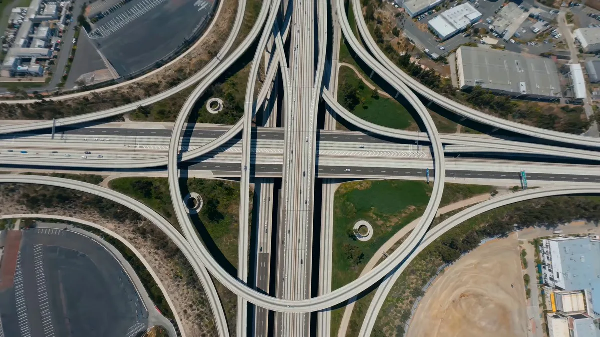 Bending Freeway Zoom
