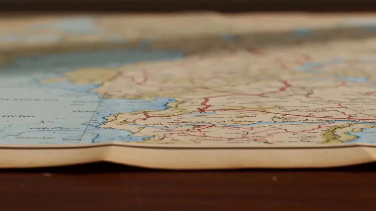 Map Turns Into a Miniature World